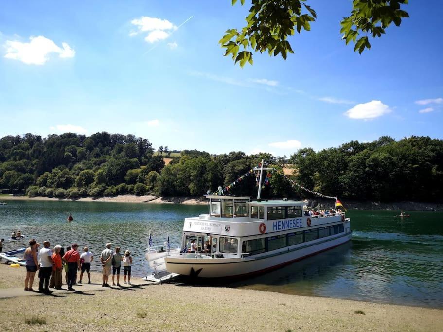 Ferienhaus Lena Im Sauerland Direkt Am Hennesee Meschede Exterior photo